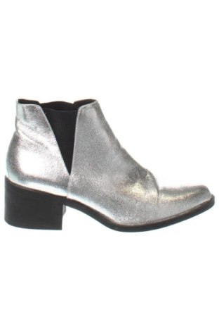 Γυναικεία μποτάκια H&M Divided, Μέγεθος 41, Χρώμα Ασημί, Τιμή 38,99 €