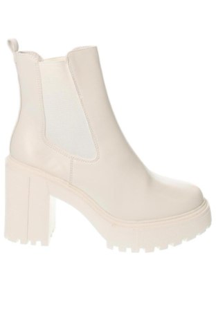 Дамски боти Madden Girl, Размер 39, Цвят Бял, Цена 112,48 €