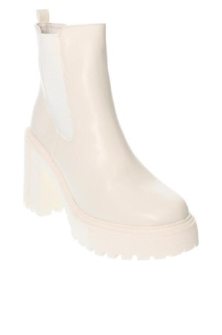 Дамски боти Madden Girl, Размер 39, Цвят Бял, Цена 112,48 €