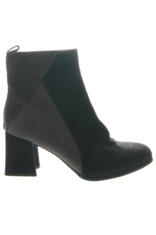 Botine de damă Marco Tozzi, Mărime 39, Culoare Multicolor, Preț 361,99 Lei