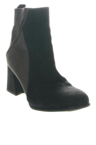 Botine de damă Marco Tozzi, Mărime 39, Culoare Multicolor, Preț 361,99 Lei