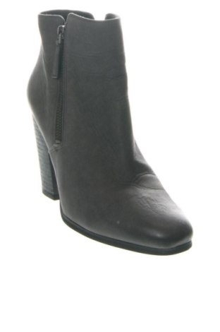 Дамски боти Michael Kors, Размер 37, Цвят Сив, Цена 214,00 €