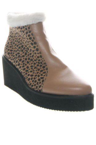 Дамски боти Unbranded, Размер 39, Цвят Многоцветен, Цена 32,00 €