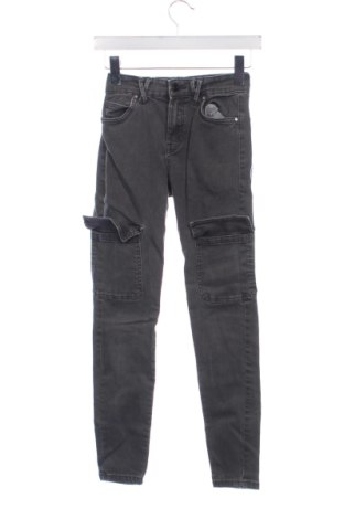 Дамски дънки Bershka, Размер XXS, Цвят Сив, Цена 15,00 €