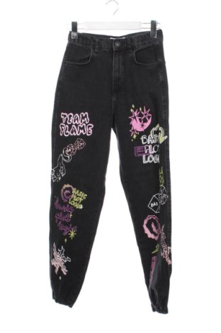 Dámské džíny  Bershka, Velikost XS, Barva Vícebarevné, Cena  419,00 Kč