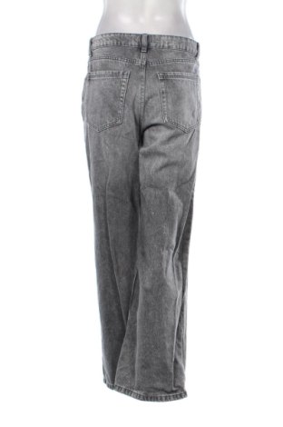 Dámské džíny  Bershka, Velikost M, Barva Šedá, Cena  419,00 Kč