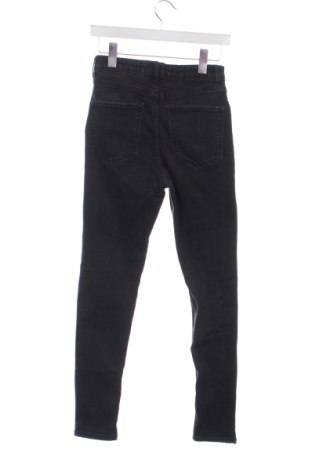 Дамски дънки Bershka, Размер XS, Цвят Черен, Цена 15,00 €