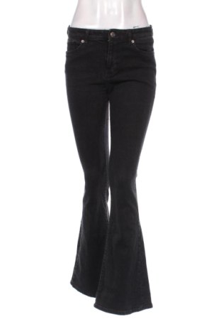 Γυναικείο Τζίν Bershka, Μέγεθος M, Χρώμα Μαύρο, Τιμή 14,77 €