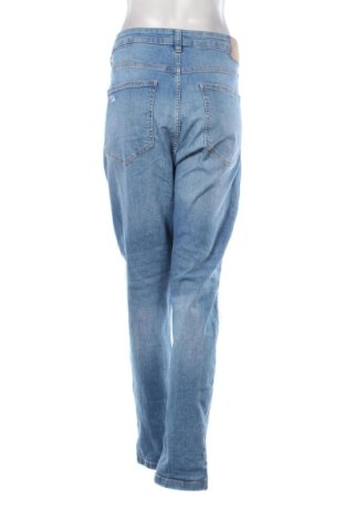 Γυναικείο Τζίν Bershka, Μέγεθος XXL, Χρώμα Μπλέ, Τιμή 15,00 €