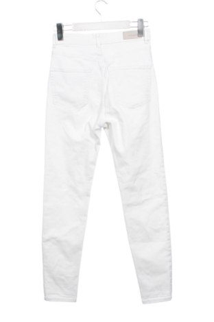 Damskie jeansy Pull&Bear, Rozmiar S, Kolor Biały, Cena 79,15 zł
