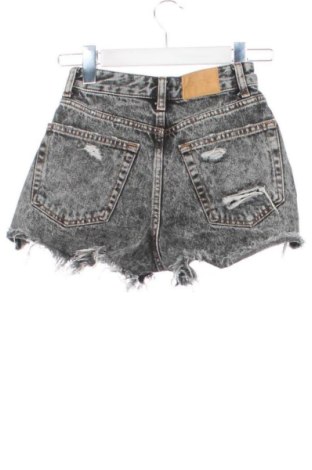 Дамски къс панталон Bershka, Размер XXS, Цвят Сив, Цена 9,78 €