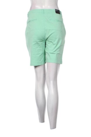 Γυναικείο κοντό παντελόνι Chiemsee, Μέγεθος L, Χρώμα Πράσινο, Τιμή 47,99 €