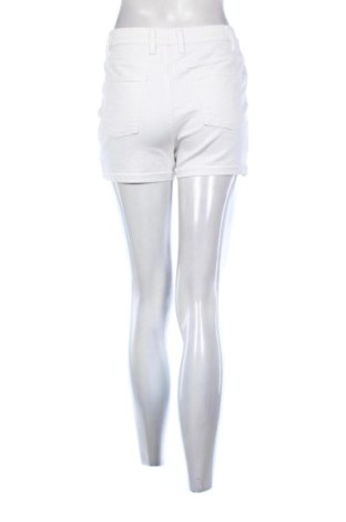 Γυναικείο κοντό παντελόνι Esmara, Μέγεθος S, Χρώμα Λευκό, Τιμή 5,99 €