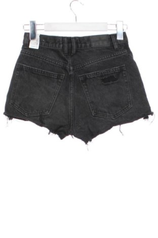 Dámské kraťasy  Pull&Bear, Velikost XS, Barva Černá, Cena  277,00 Kč
