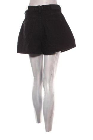 Dámske kraťasy  Tommy Hilfiger, Veľkosť L, Farba Čierna, Cena  85,95 €