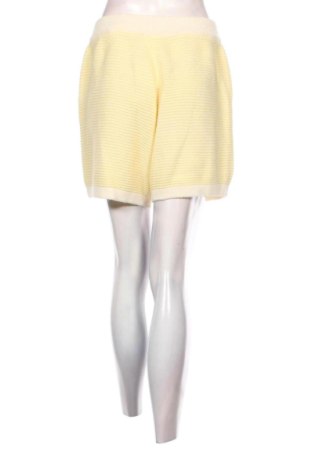 Дамски къс панталон Unbranded, Размер L, Цвят Жълт, Цена 10,00 €