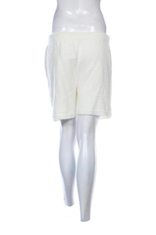 Pantaloni scurți de femei Unbranded, Mărime M, Culoare Ecru, Preț 50,59 Lei