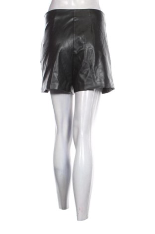 Pantaloni scurți de femei Zara, Mărime S, Culoare Negru, Preț 52,13 Lei