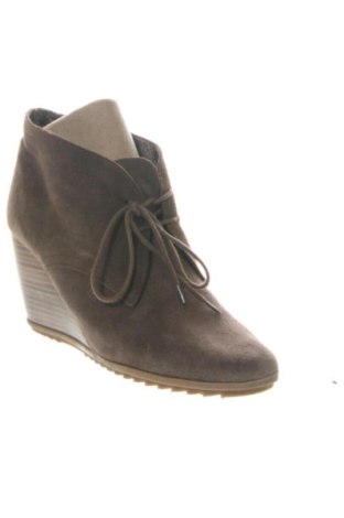 Încălțăminte de damă Esprit, Mărime 39, Culoare Maro, Preț 361,99 Lei