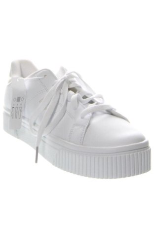 Női cipők FILA, Méret 38, Szín Fehér, Ár 51 919 Ft