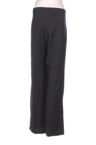 Дамски панталон Bershka, Размер XL, Цвят Многоцветен, Цена 24,03 €
