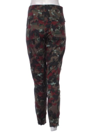 Pantaloni de femei G-Star Raw, Mărime M, Culoare Multicolor, Preț 200,00 Lei