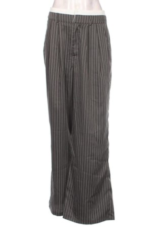 Pantaloni de femei SHEIN, Mărime L, Culoare Multicolor, Preț 78,20 Lei