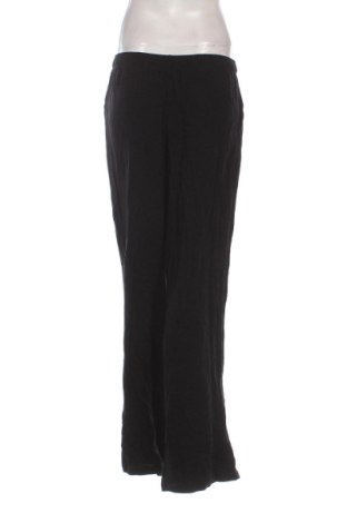 Damenhose Stradivarius, Größe XL, Farbe Schwarz, Preis 30,99 €