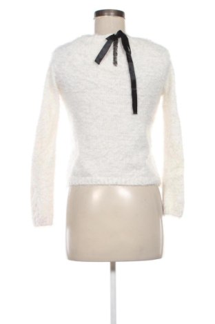 Дамски пуловер Bershka, Размер S, Цвят Бял, Цена 14,74 €