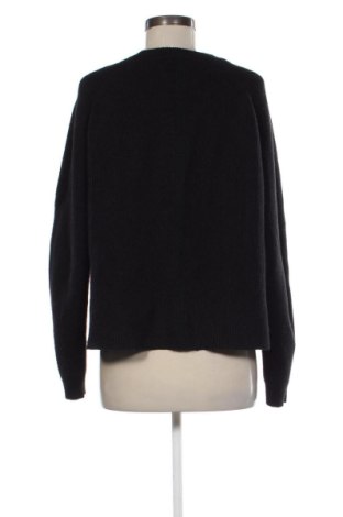 Dámský svetr Bershka, Velikost L, Barva Černá, Cena  289,00 Kč