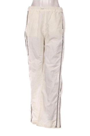 Дамско спортно долнище Pull&Bear, Размер XL, Цвят Бял, Цена 14,74 €