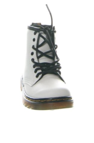 Детски обувки Dr. Martens, Размер 23, Цвят Бял, Цена 104,00 €