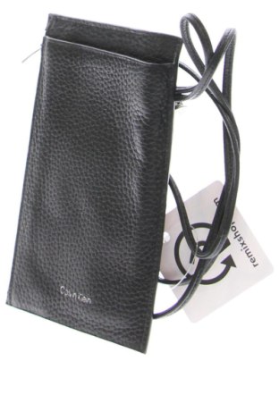 Husă pentru telefon Calvin Klein, Culoare Negru, Preț 415,99 Lei