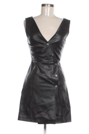 Kožené šaty  Pepe Jeans, Velikost XS, Barva Černá, Cena  1 191,00 Kč