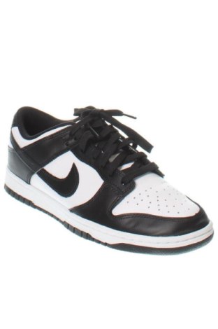 Мъжки обувки Nike, Размер 42, Цвят Многоцветен, Цена 104,81 €
