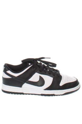 Мъжки обувки Nike, Размер 42, Цвят Многоцветен, Цена 104,81 €