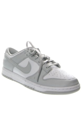 Férfi cipők
 Nike, Méret 45, Szín Sokszínű, Ár 41 629 Ft