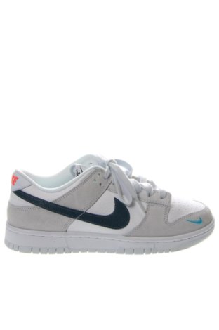 Мъжки обувки Nike, Размер 42, Цвят Многоцветен, Цена 104,81 €