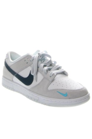 Мъжки обувки Nike, Размер 42, Цвят Многоцветен, Цена 104,81 €