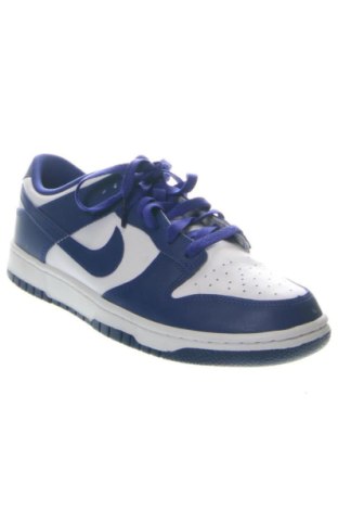 Férfi cipők
 Nike, Méret 42, Szín Sokszínű, Ár 41 629 Ft