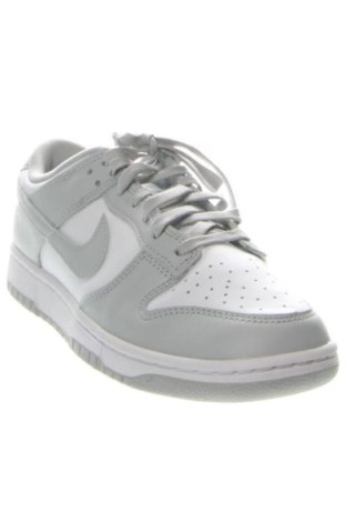 Férfi cipők
 Nike, Méret 42, Szín Sokszínű, Ár 51 919 Ft