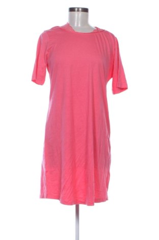 Piżama
 Esmara, Rozmiar M, Kolor Różowy, Cena 166,99 zł