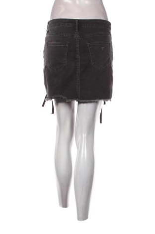 Пола Guess, Размер S, Цвят Черен, Цена 39,36 €