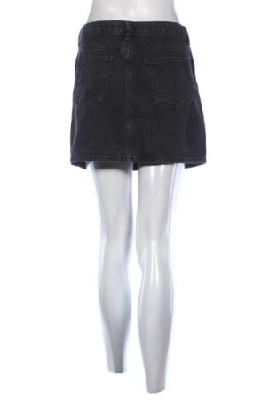 Пола LCW, Размер L, Цвят Черен, Цена 15,00 €