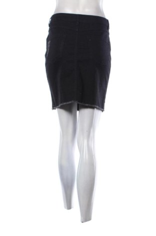 Φούστα Pretty Little Thing, Μέγεθος M, Χρώμα Μαύρο, Τιμή 23,51 €