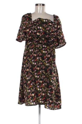 Рокля Boohoo, Размер XL, Цвят Многоцветен, Цена 19,97 €