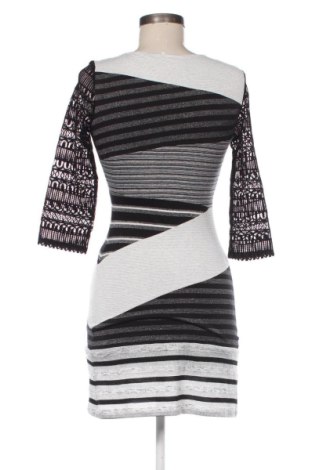 Šaty  Desigual, Velikost XS, Barva Vícebarevné, Cena  3 208,00 Kč