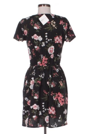 Šaty  House, Velikost M, Barva Vícebarevné, Cena  566,00 Kč