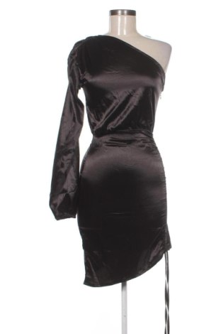 Šaty  Pretty Little Thing, Veľkosť XS, Farba Čierna, Cena  56,95 €