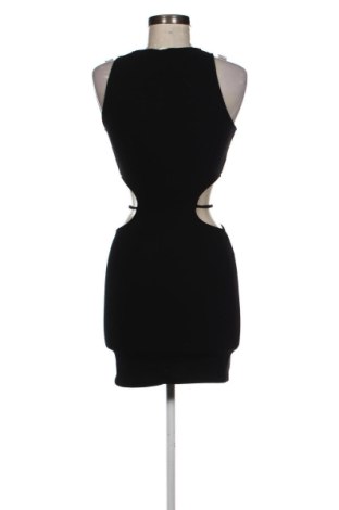 Рокля Pull&Bear, Размер XS, Цвят Черен, Цена 20,45 €